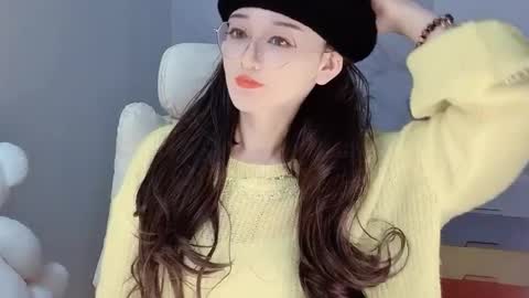 Snapshot of happysweetie168 chatting on December 12, 2024, 3:21 am Daisy online show from December 12, 2024, 3:21 am