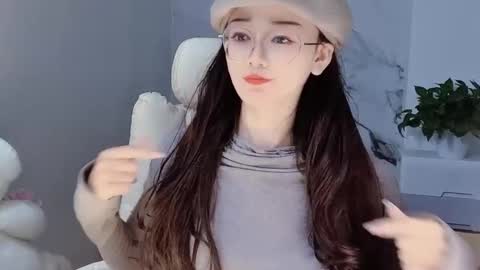 Snapshot of happysweetie168 chatting on December 17, 2024, 3:50 am Daisy online show from December 17, 2024, 3:50 am