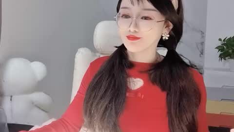 Snapshot of happysweetie168 chatting on February 5, 2025, 1:33 pm Daisy online show from February 5, 2025, 1:33 pm