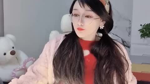 Snapshot of happysweetie168 chatting on February 5, 2025, 4:36 pm Daisy online show from February 5, 2025, 4:36 pm