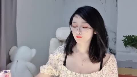 Snapshot of happysweetie168 chatting on March 2, 2025, 1:26 am Daisy online show from March 2, 2025, 1:26 am