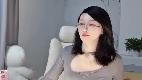 Snapshot of happysweetie168 chatting on March 5, 2025, 2:45 pm Daisy online show from March 5, 2025, 2:45 pm