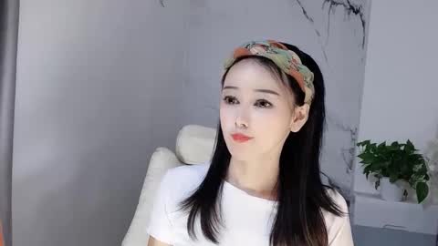 Snapshot of happysweetie168 chatting on September 13, 2025, 3:56 pm Daisy online show from September 13, 2025, 3:56 pm