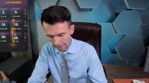 Steve online show from November 18, 2025, 12:42 pm