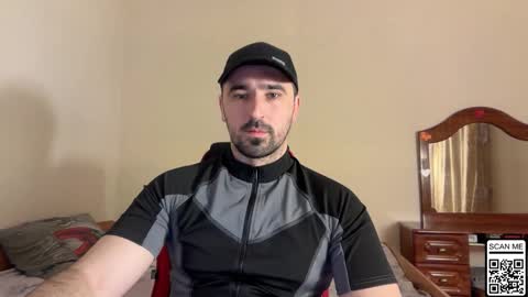 Snapshot of hard_to_obey chatting on February 25, 2026, 6:17 pm Vadim online show from February 25, 2026, 6:17 pm