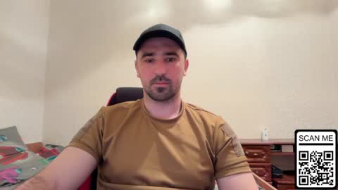 Snapshot of hard_to_obey chatting on May 11, 2026, 6:49 pm Vadim online show from May 11, 2026, 6:49 pm
