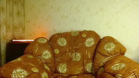 Valentino Hard online show from October 17, 2025, 9:28 pm