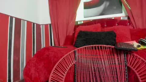 Snapshot of hardandsexyginna chatting on February 26, 2025, 11:37 pm hardandsexyginna online show from February 26, 2025, 11:37 pm