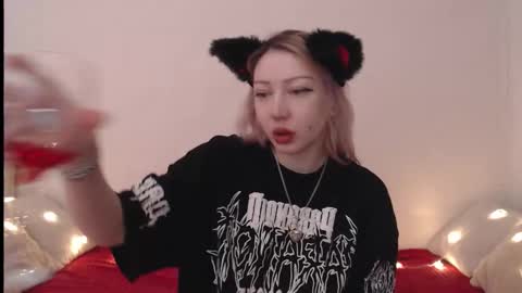 Snapshot of hardcore_x chatting on February 17, 2026, 10:16 pm Emily online show from February 17, 2026, 10:16 pm