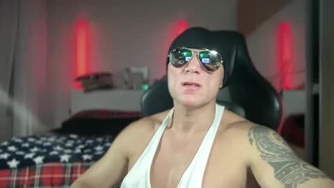 MATTSTEEL - ITALIAN STALLION online show from December 14, 2024, 3:40 am