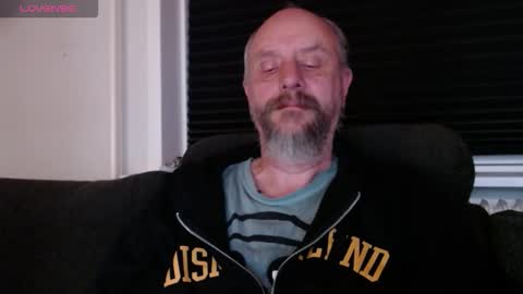 Snapshot of hardmrlazy chatting on October 18, 2025, 7:36 pm MrLazy online show from October 18, 2025, 7:36 pm