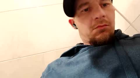 Snapshot of hardnready5502 chatting on February 20, 2025, 7:41 pm hardnready5502 online show from February 20, 2025, 7:41 pm