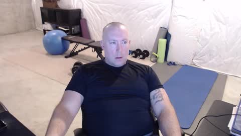 Snapshot of hardwired4816 chatting on February 1, 2026, 3:27 am hardwired4816 online show from February 1, 2026, 3:27 am