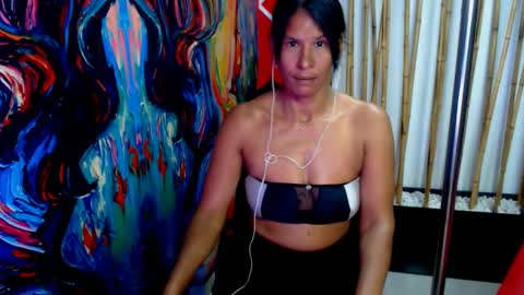 Snapshot of harley_brunette74 chatting on December 30, 2024, 1:03 pm HARLEY online show from December 30, 2024, 1:03 pm