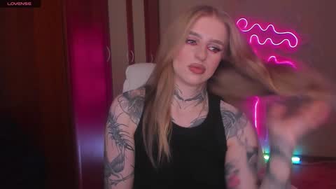Snapshot of harley_kimm chatting on December 7, 2024, 5:59 am Julia online show from December 7, 2024, 5:59 am