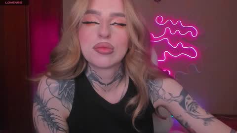 Snapshot of harley_kimm chatting on December 12, 2024, 5:31 am Julia online show from December 12, 2024, 5:31 am
