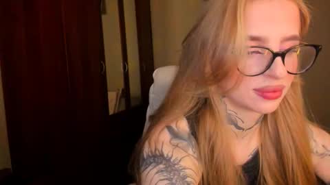 Snapshot of harley_kimm chatting on October 28, 2025, 5:44 am Julia online show from October 28, 2025, 5:44 am