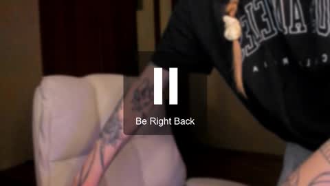 Snapshot of harley_kimm chatting on November 19, 2025, 6:02 am Julia online show from November 19, 2025, 6:02 am