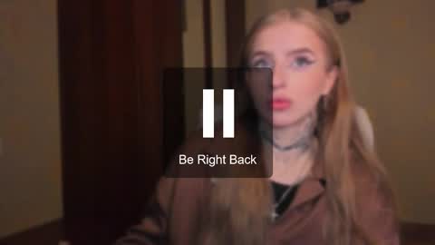 Snapshot of harley_kimm chatting on November 25, 2025, 5:29 am Julia online show from November 25, 2025, 5:29 am