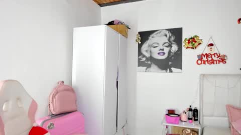 vanessa online show from December 4, 2024, 9:24 pm