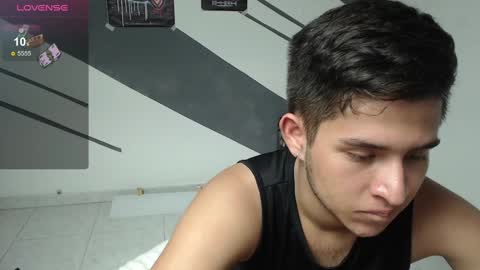 Snapshot of harold_18_ chatting on December 10, 2024, 11:30 pm harold_18_ online show from December 10, 2024, 11:30 pm