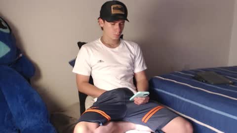 Snapshot of harry_brown2324 chatting on October 26, 2025, 12:44 pm Sebastian online show from October 26, 2025, 12:44 pm