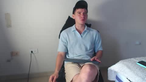 Snapshot of harry_brown2324 chatting on November 15, 2025, 2:24 pm Sebastian online show from November 15, 2025, 2:24 pm