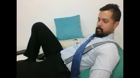 Snapshot of harry_goldenmillerx10fun chatting on January 17, 2025, 7:49 pm  Harry    online show from January 17, 2025, 7:49 pm