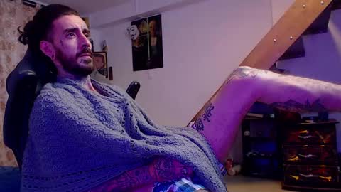 Snapshot of harry_reems_ chatting on December 11, 2024, 10:03 am OMAR online show from December 11, 2024, 10:03 am