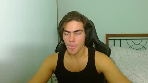 Snapshot of harryking1 chatting on October 14, 2025, 10:43 pm harryking1 online show from October 14, 2025, 10:43 pm