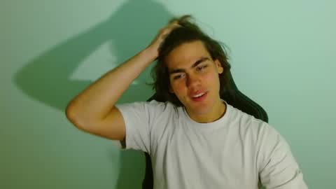 Snapshot of harryking1 chatting on November 21, 2025, 10:19 pm harryking1 online show from November 21, 2025, 10:19 pm