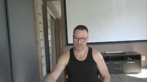 Snapshot of harrysnake chatting on September 14, 2025, 10:03 am HarrySnake online show from September 14, 2025, 10:03 am