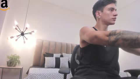 Snapshot of harryy_joness chatting on December 1, 2024, 5:35 pm Harry Jones online show from December 1, 2024, 5:35 pm