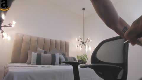 Snapshot of harryy_joness chatting on December 8, 2024, 8:58 pm Harry Jones online show from December 8, 2024, 8:58 pm