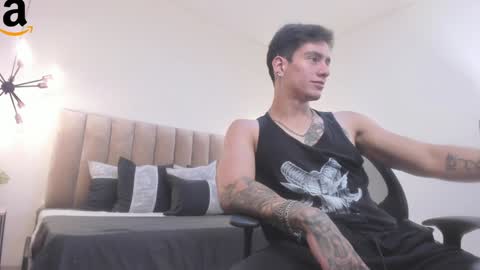 Snapshot of harryy_joness chatting on December 10, 2024, 5:55 pm Harry Jones online show from December 10, 2024, 5:55 pm