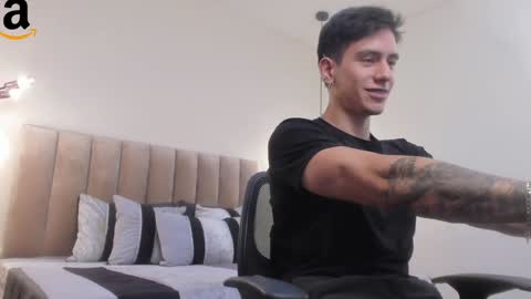 Snapshot of harryy_joness chatting on December 26, 2024, 5:30 pm Harry Jones online show from December 26, 2024, 5:30 pm