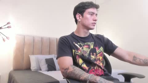 Snapshot of harryy_joness chatting on February 8, 2025, 5:18 pm Harry Jones online show from February 8, 2025, 5:18 pm