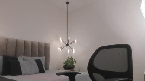 Snapshot of harryy_joness chatting on February 16, 2025, 5:48 pm Harry Jones online show from February 16, 2025, 5:48 pm