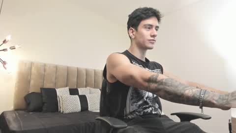 Snapshot of harryy_joness chatting on March 9, 2025, 5:39 pm Harry Jones online show from March 9, 2025, 5:39 pm