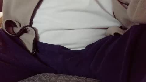 hartl1112 online show from December 5, 2025, 2:31 am