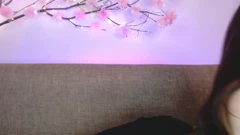     online show from October 13, 2025, 3:01 pm