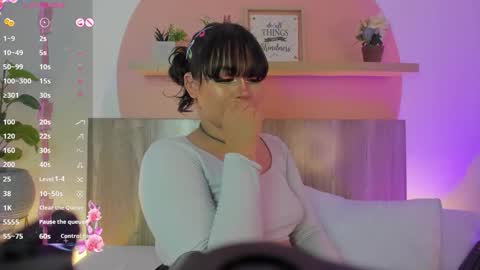 Snapshot of harubun chatting on October 29, 2025, 5:10 am L A U R A online show from October 29, 2025, 5:10 am