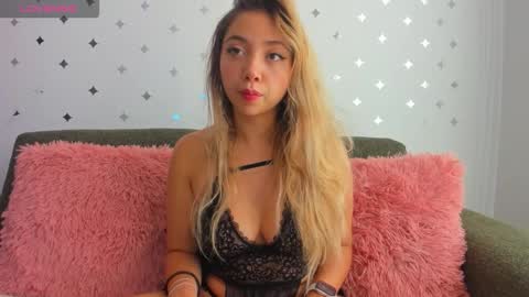 Sophia Blossom online show from January 8, 2026, 8:44 pm
