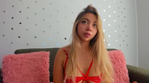 Sophia Blossom online show from February 4, 2026, 8:58 pm
