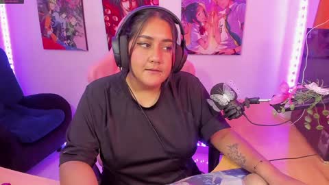 Snapshot of haruu2 chatting on January 19, 2025, 5:49 pm karen  online show from January 19, 2025, 5:49 pm