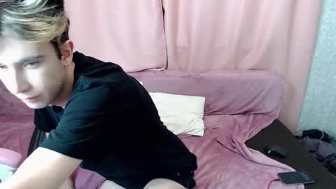 harvey_foster online show from October 31, 2025, 8:54 pm