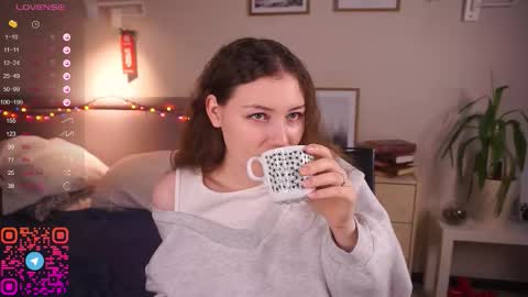 Snapshot of hasta_la_kissy chatting on January 14, 2026, 5:13 am Mary online show from January 14, 2026, 5:13 am