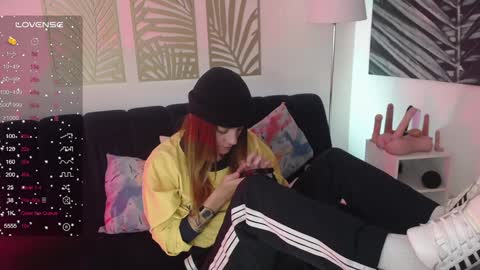 Nicole online show from January 18, 2025, 4:04 am