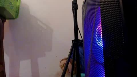 HATHOR OLD online show from December 14, 2025, 1:27 pm