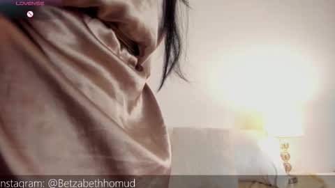 Snapshot of hayat_alcaraz chatting on February 17, 2026, 9:54 pm Hayat online show from February 17, 2026, 9:54 pm